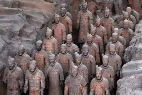 兵马俑存在活人佣吗?活人俑的由来